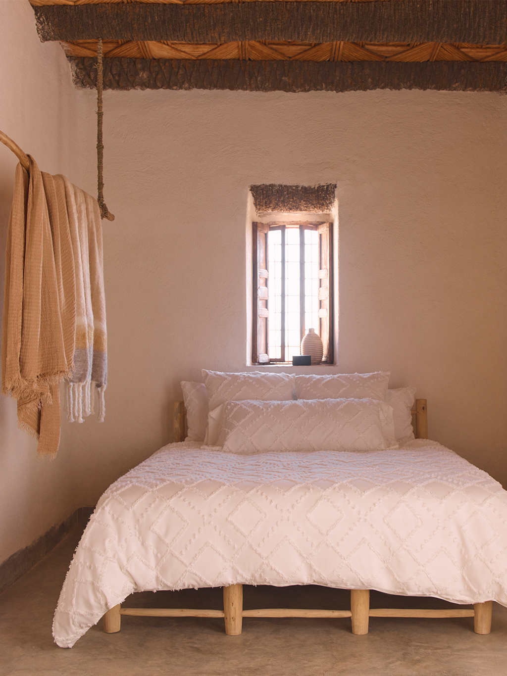 Zara Home, SS19, Campaign, Benjamin Grillon, David Abrahams, Charlotte de la Grandiere, JN Production, Rose, Art Direction, Creative Direction, Campaign, Morocco, Studio Private, Woodchip, Arvi Nigol
