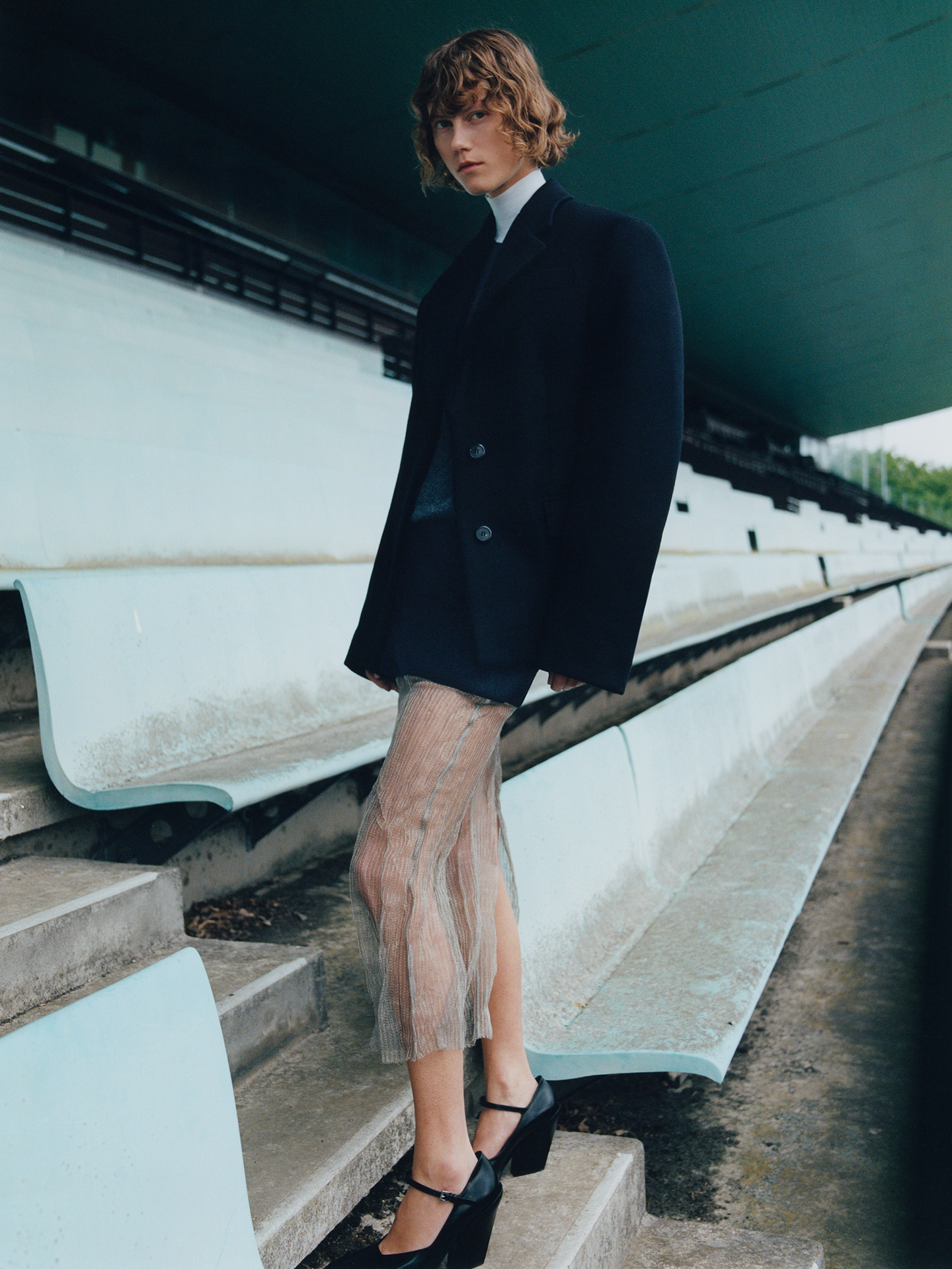 Photographer: Mark Abegg, Styling: Ferdi Sibbel Models: Julie Hommans & Jin Rong  Make-Up: Lili Choi, Hair Stylist: Pablo Kuemin