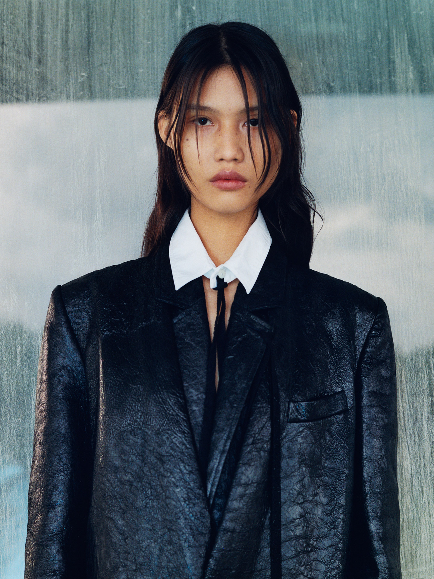 Photographer: Mark Abegg, Styling: Ferdi Sibbel Models: Julie Hommans & Jin Rong  Make-Up: Lili Choi, Hair Stylist: Pablo Kuemin